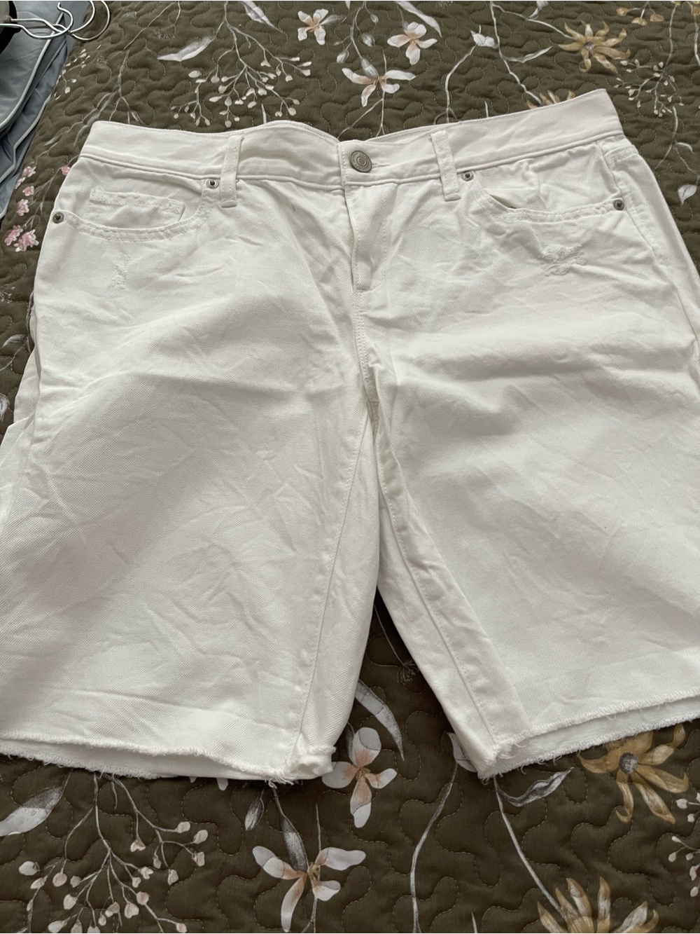 LOFT White High-Rise Jeans and white with black detail shorts. - Picture 2 of 7